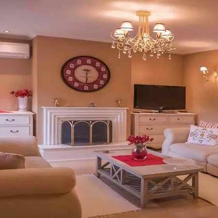 Luxury Family Meteora *